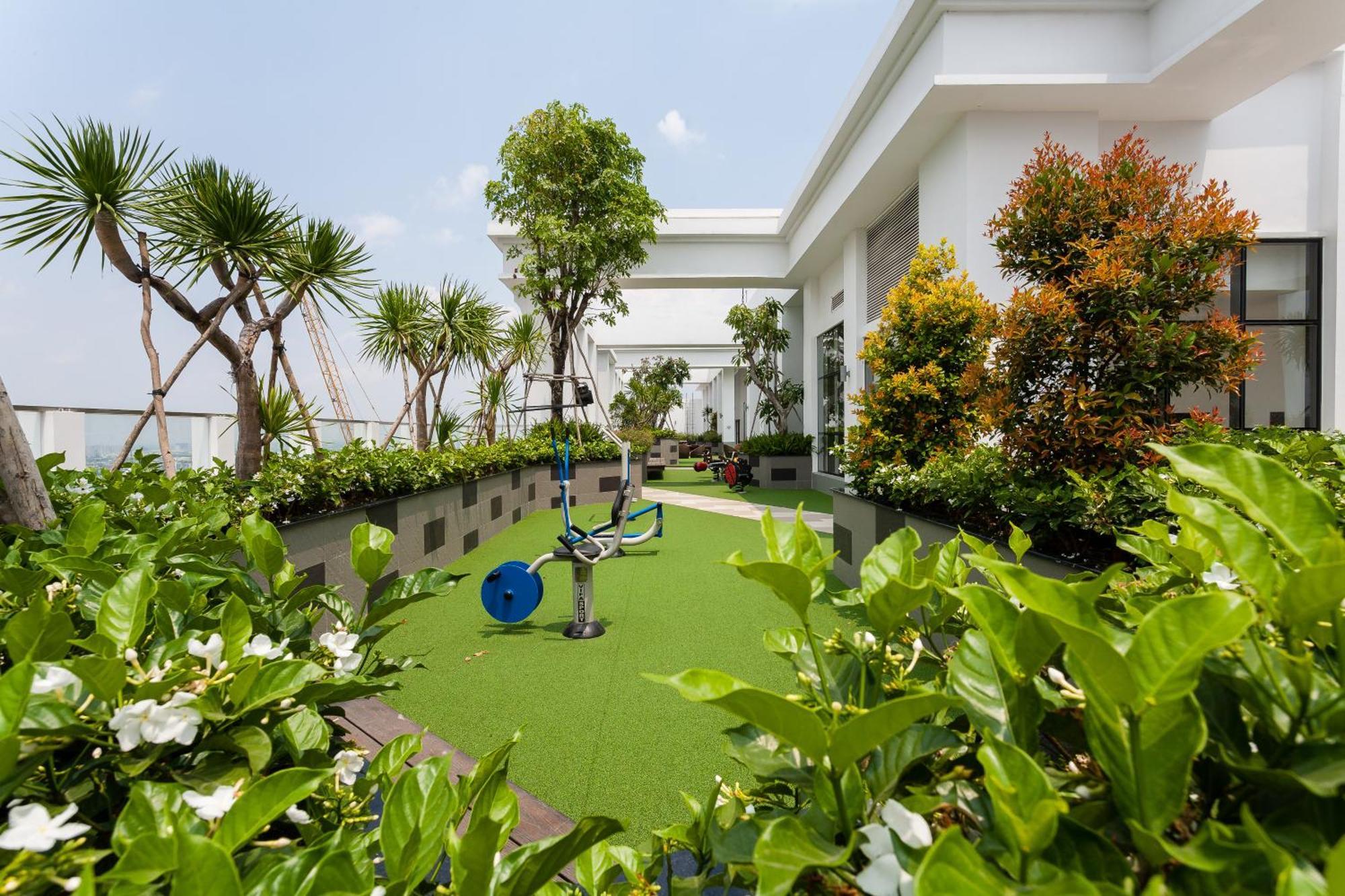 Tresor In Center 3 Bedrooms For Over 10 Nights